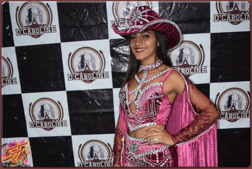 DESFILE DA RAINHA DA EXPOVALE 2019